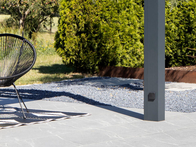 Integrierte Steckdose Pergola